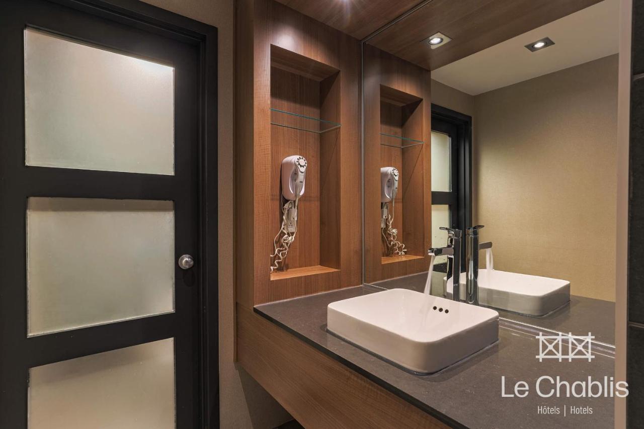 Hotel Le Chablis Cadillac มอนทรีอัล ภายนอก รูปภาพ