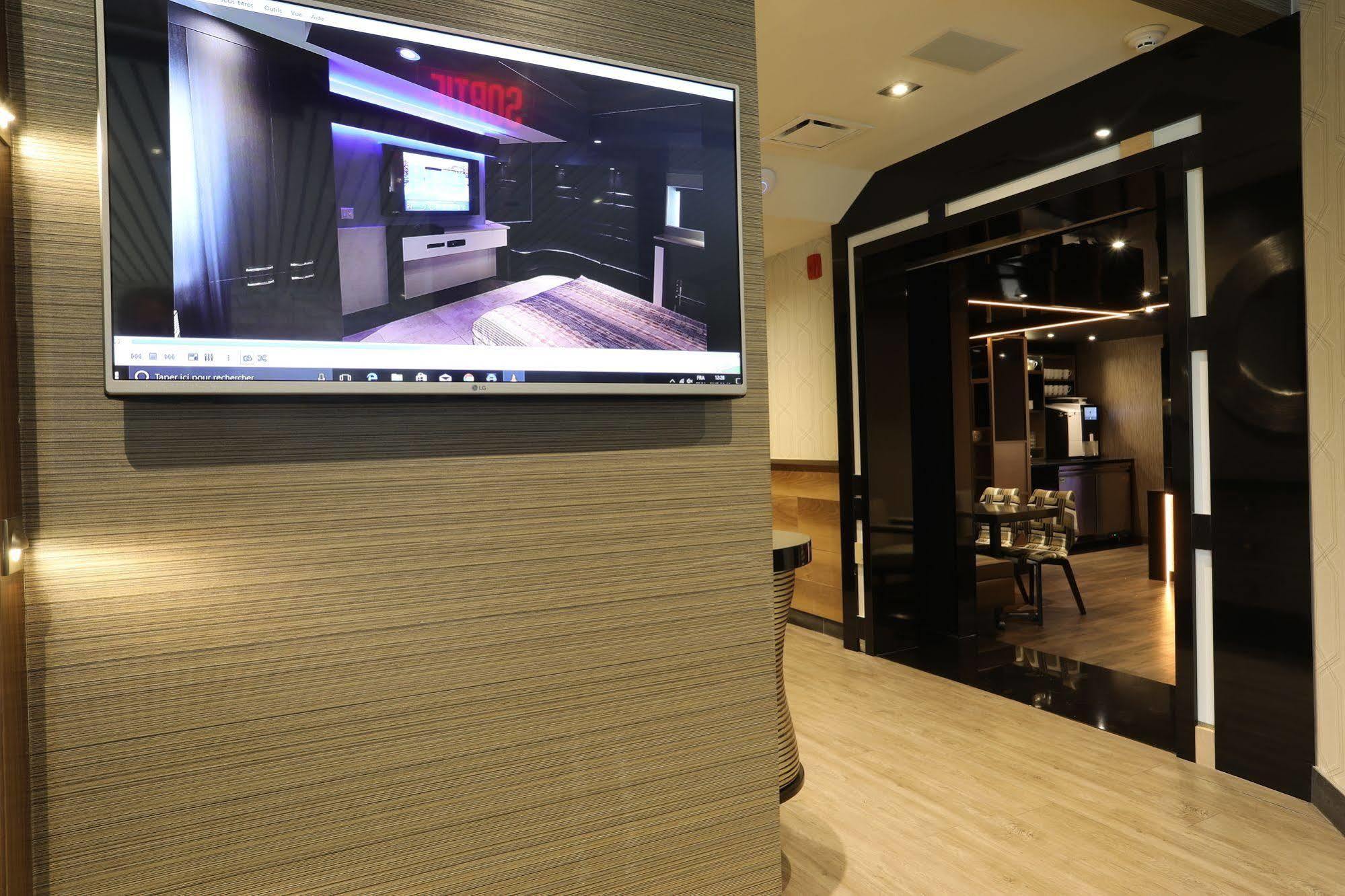 Hotel Le Chablis Cadillac มอนทรีอัล ภายนอก รูปภาพ