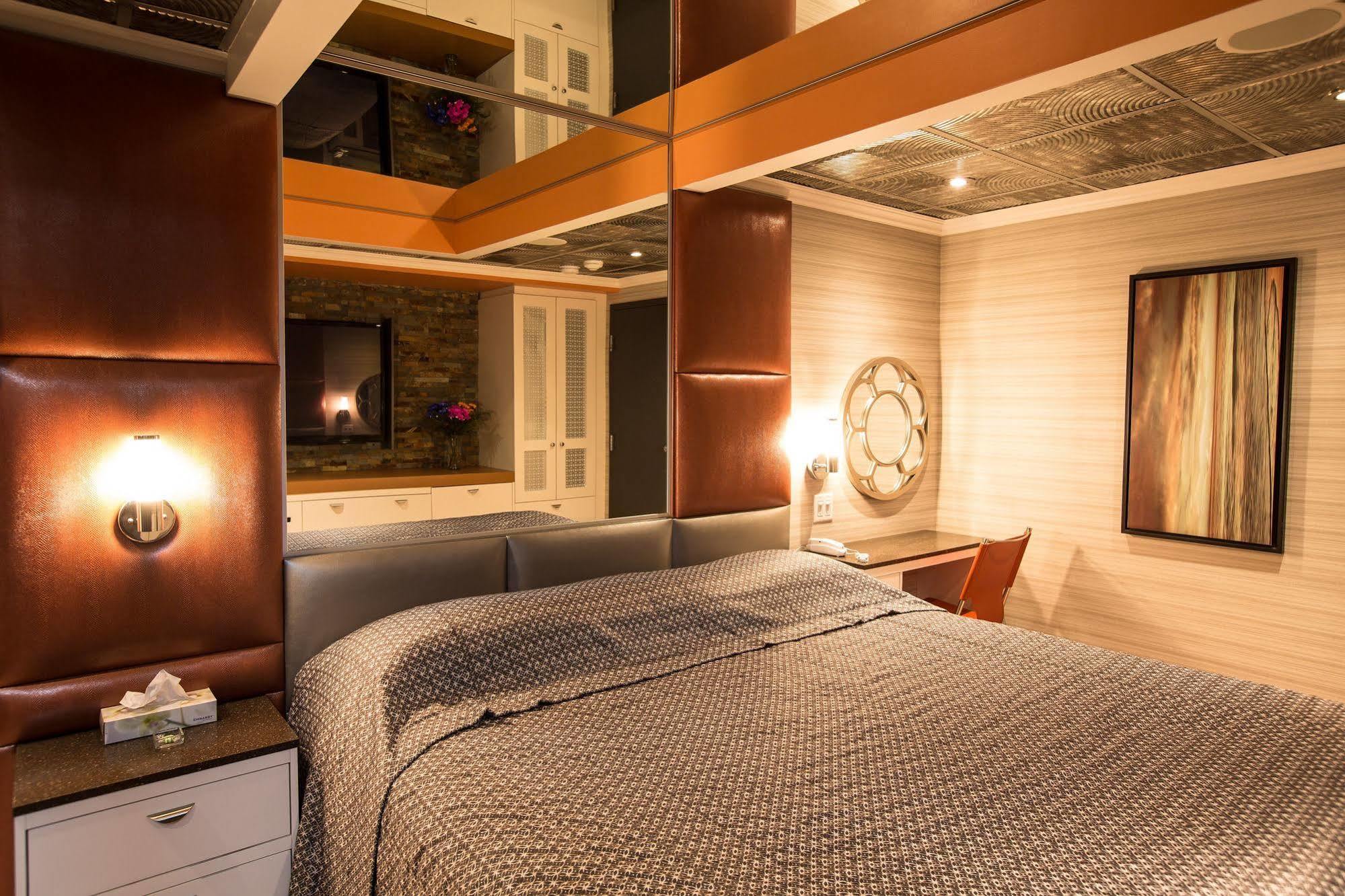 Hotel Le Chablis Cadillac มอนทรีอัล ภายนอก รูปภาพ